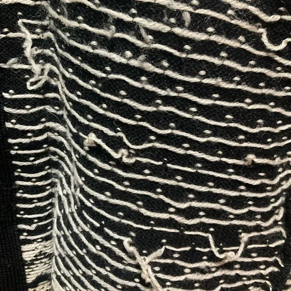 “Scandinavian” Style Embroidered Hook And Eye Closure Long Sleeved Sweater. - Picture 12 of 14